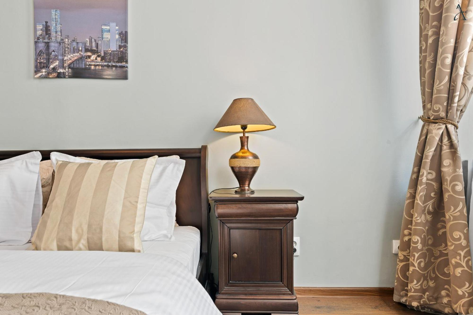 2 Bdr In Old Town Apartament