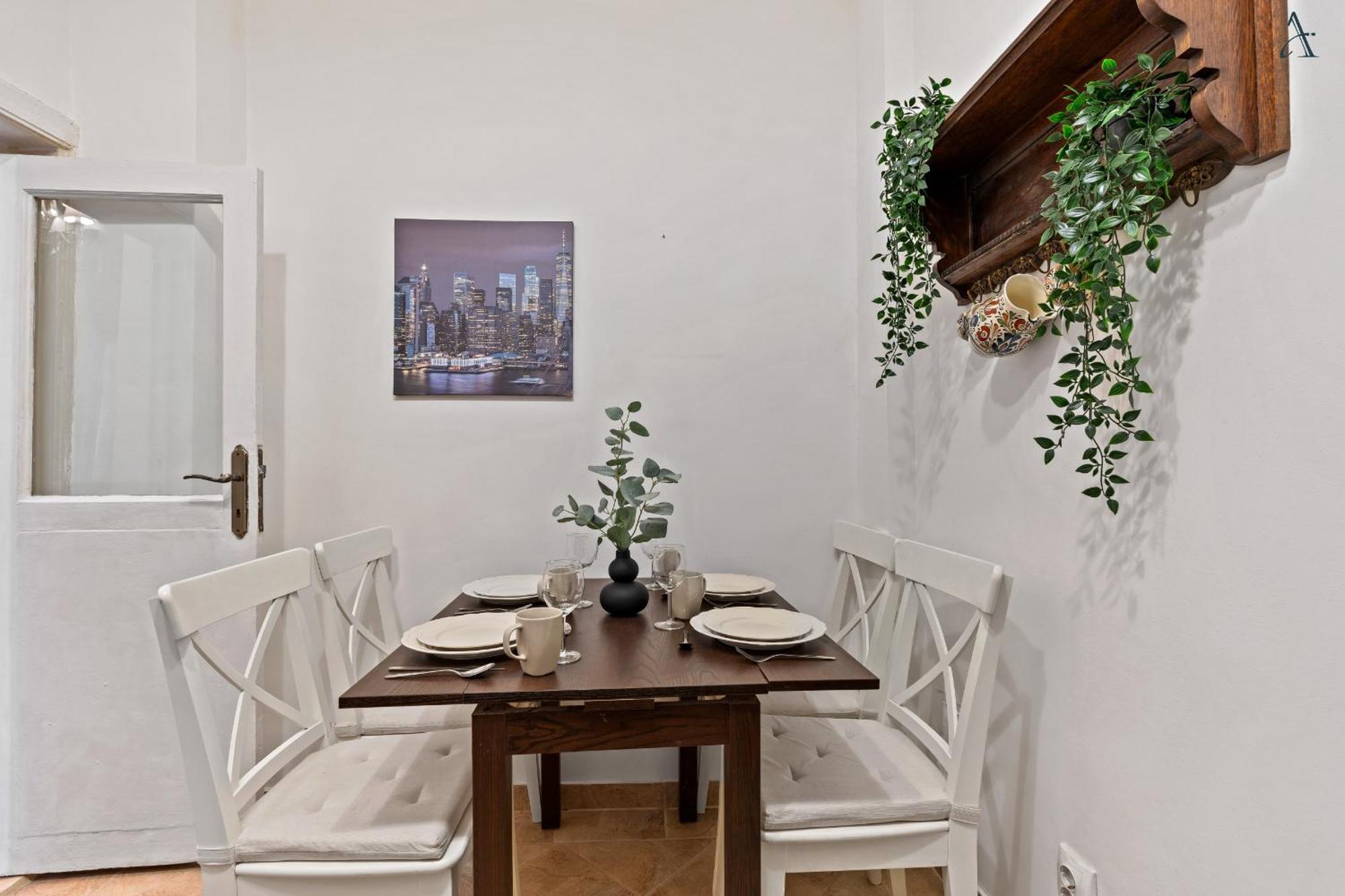 2 Bdr In Old Town * Bucureşti