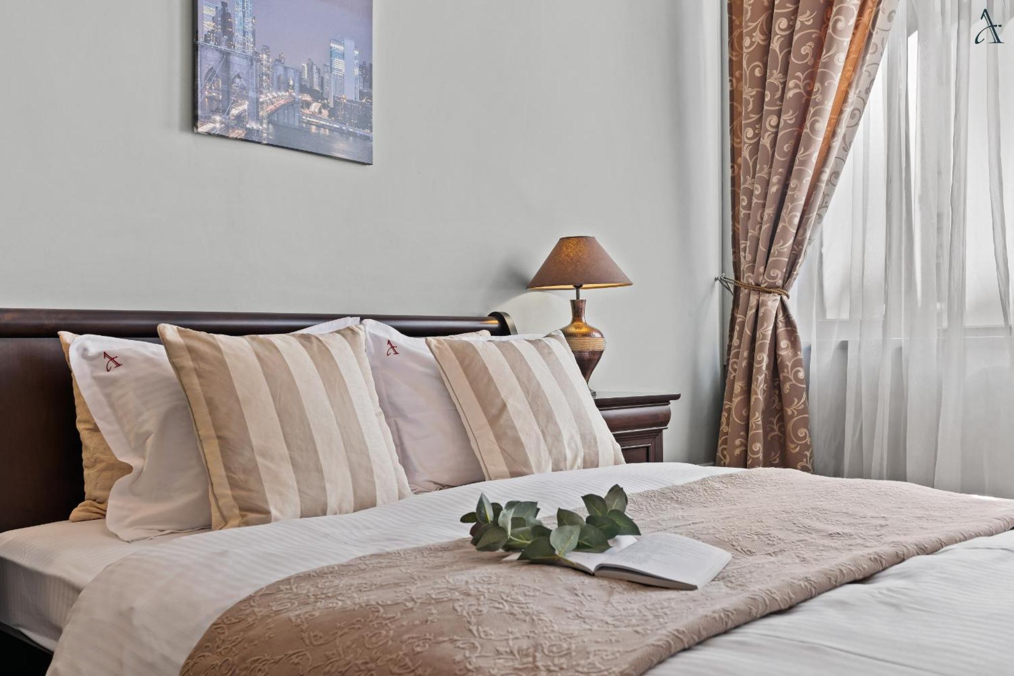 2 Bdr In Old Town Apartament *