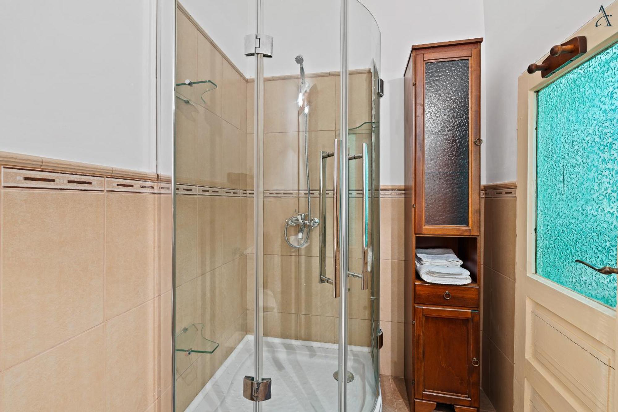 2 Bdr In Old Town Apartament Bucureşti